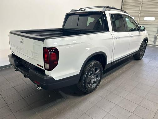 Platinum White Pearl 2026 Honda Ridgeline TrailSport