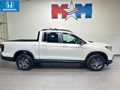 Platinum White Pearl 2026 Honda Ridgeline TrailSport