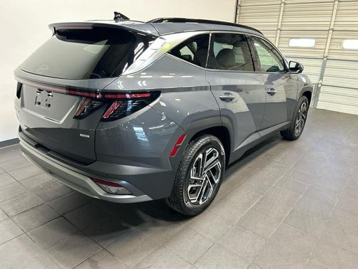 Ecotronic Gray 2026 Hyundai TUCSON Limited