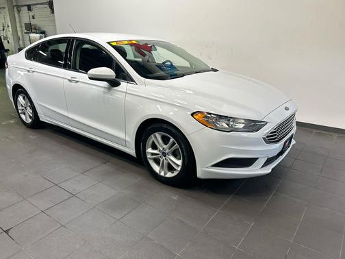 Oxford White 2018 Ford Fusion SE
