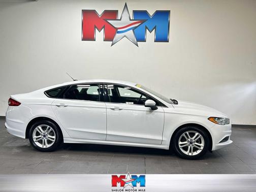Oxford White 2018 Ford Fusion SE