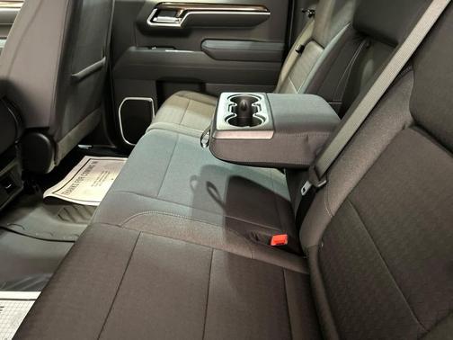 Summit White 2026 Chevrolet Silverado 1500 LT