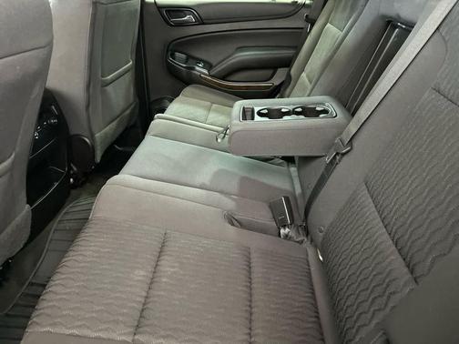 Silver Ice Metallic 2018 Chevrolet Tahoe LS