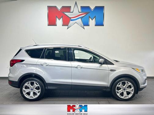INGOT SILVER METALLIC 2019 Ford Escape Titanium