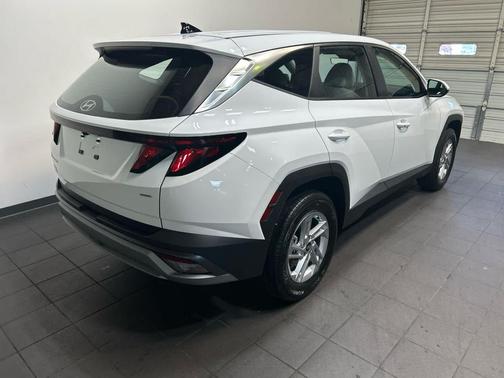 Serenity White Pearl 2026 Hyundai TUCSON SE