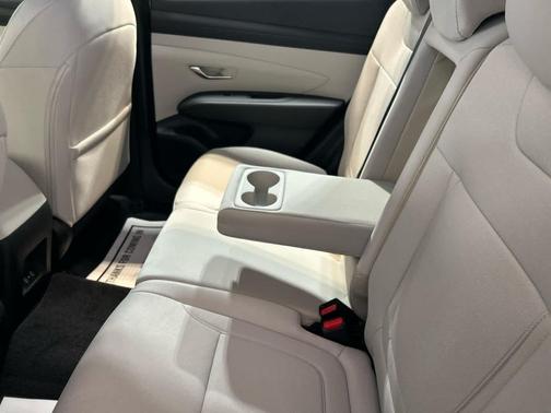 Serenity White Pearl 2026 Hyundai TUCSON SE