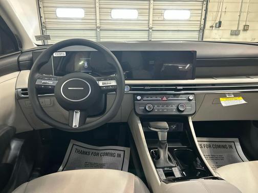Serenity White Pearl 2026 Hyundai TUCSON SE