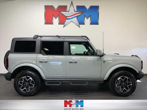 2024 Ford Bronco Outer Banks