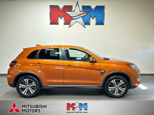Sunshine Orange Metallic 2021 Mitsubishi Outlander Sport 2.0 ES