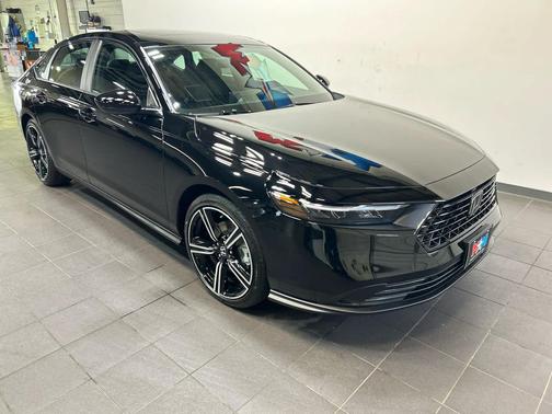 Crystal Black Pearl 2026 Honda Accord Hybrid Sport