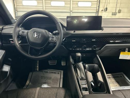 Crystal Black Pearl 2026 Honda Accord Hybrid Sport