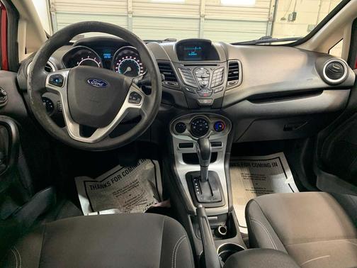 Ruby Red Metallic Tinted Clearcoat 2017 Ford Fiesta SE