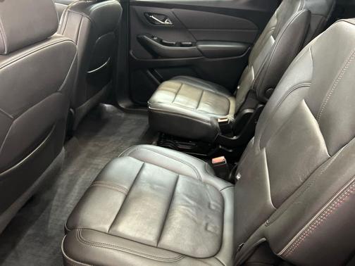 Sterling Gray Metallic 2023 Chevrolet Traverse RS