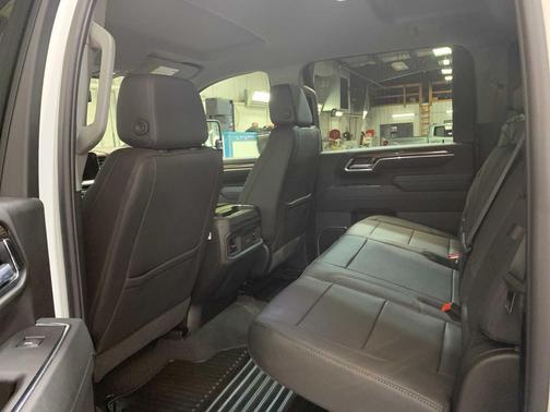 2025 Chevrolet Silverado 3500 LT