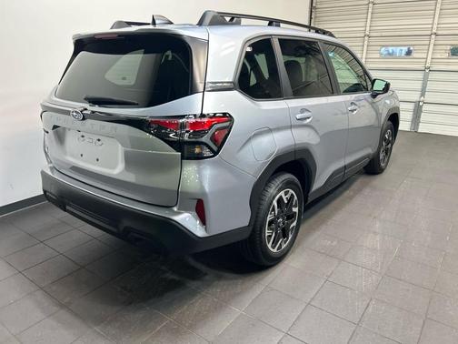 ICE SILVER META 2026 Subaru Forester Premium