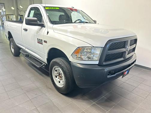 Bright White Clearcoat 2018 RAM 2500 Tradesman Regular Cab 4x4 8' Box