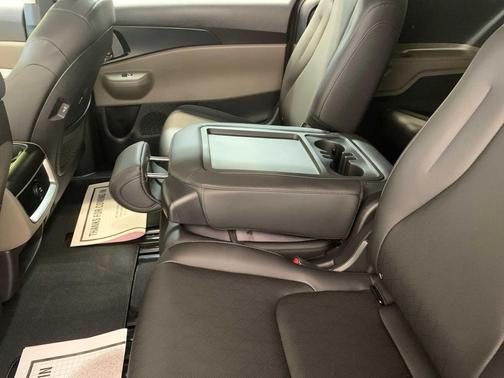 DEEP CHROME BLU 2026 Kia Carnival LXS