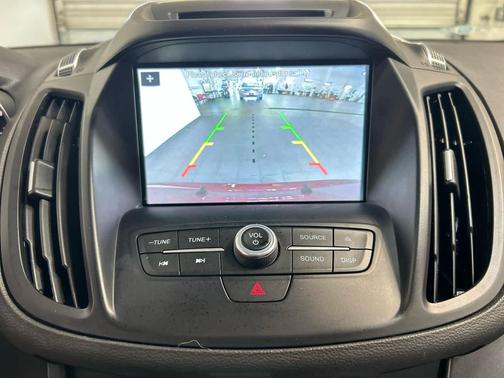 RUBY RED METALLIC TINTED CC 2018 Ford Escape SE