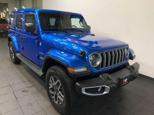 2024 Jeep Wrangler 4-Door Sahara 4x4