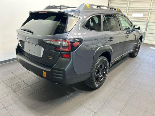 Magnetite Gray Metallic 2024 Subaru Outback Wilderness