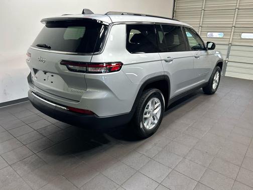 Silver Zynith 2026 Jeep Grand Cherokee L Altitude
