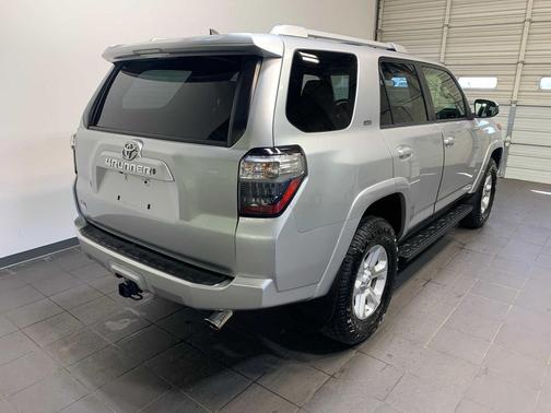 Classic Silver Metallic 2014 Toyota 4Runner SR5