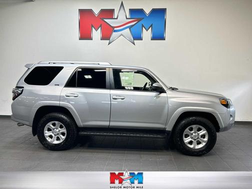 Classic Silver Metallic 2014 Toyota 4Runner SR5