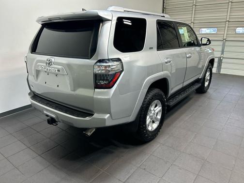 Classic Silver Metallic 2014 Toyota 4Runner SR5