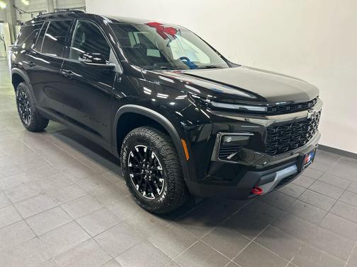 Mosaic Black Metallic 2026 Chevrolet Traverse AWD Z71