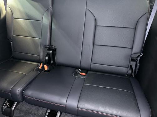 Mosaic Black Metallic 2026 Chevrolet Traverse AWD Z71