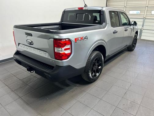 Iconic Silver Metallic 2022 Ford Maverick XLT
