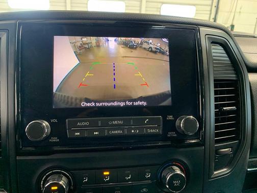 2022 Nissan Titan SV