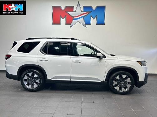 Platinum White Pearl 2026 Honda Pilot Touring 8-Passenger