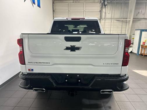 Summit White 2026 Chevrolet Silverado 1500 Custom Trail Boss