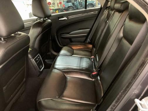 2022 Chrysler 300 Touring