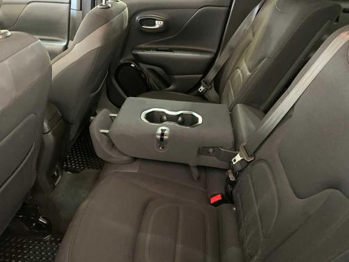 2017 Jeep Renegade Altitude