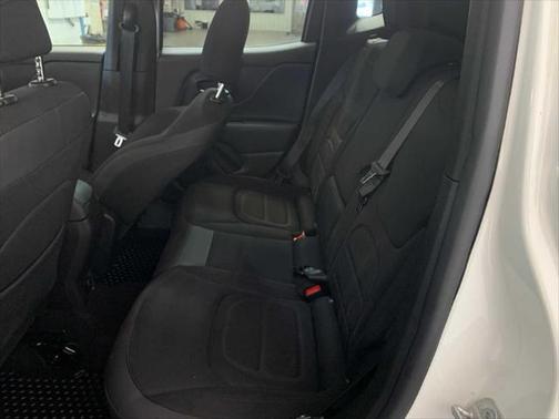 2017 Jeep Renegade Altitude