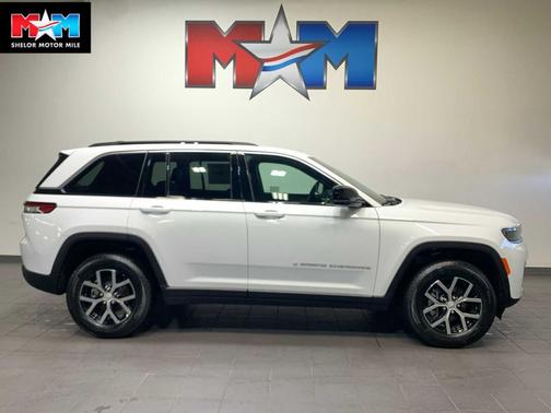 Bright White Clearcoat 2026 Jeep Grand Cherokee Limited