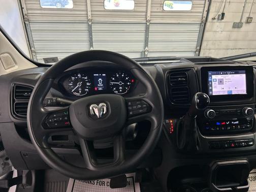 Bright White Clearcoat 2025 RAM ProMaster 2500 Tradesman