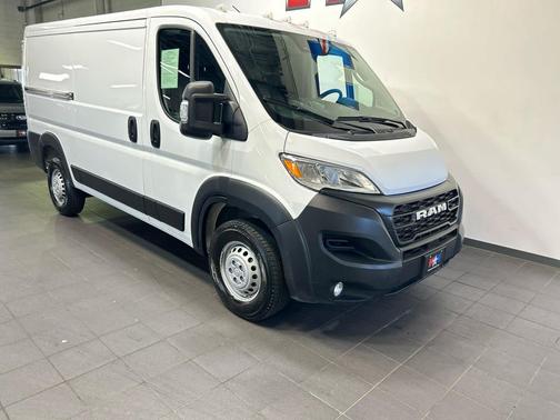 Bright White Clearcoat 2025 RAM ProMaster 2500 Tradesman