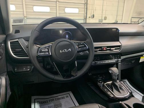 Snow White Pearl 2026 Kia Seltos EX