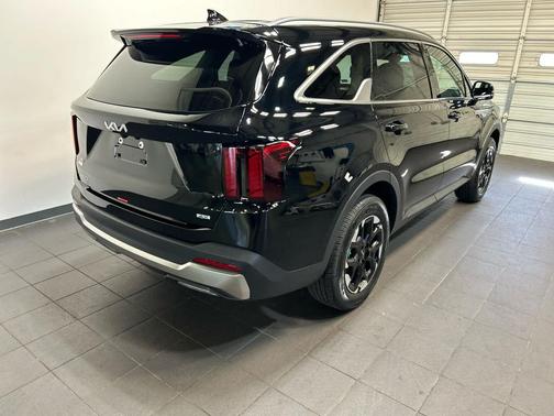 Ebony Black 2026 Kia Sorento S