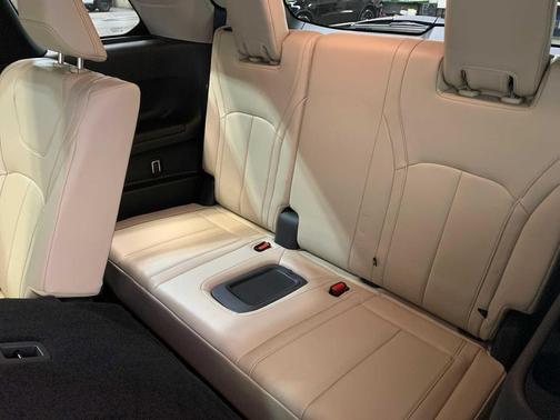 2022 INFINITI QX60 Luxe