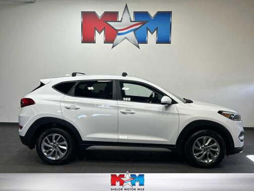 Dazzling White 2018 Hyundai TUCSON SEL