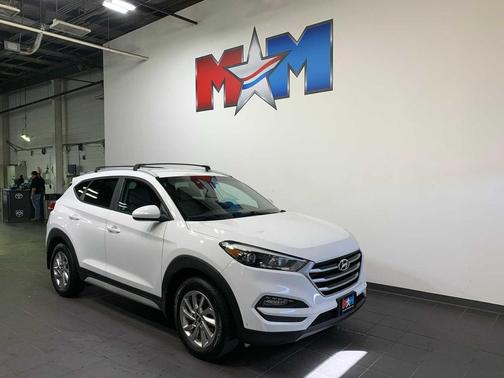 Dazzling White 2018 Hyundai TUCSON SEL