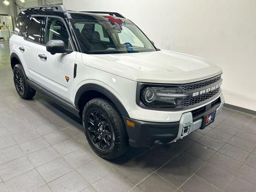 Oxford White 2025 Ford Bronco Sport Badlands