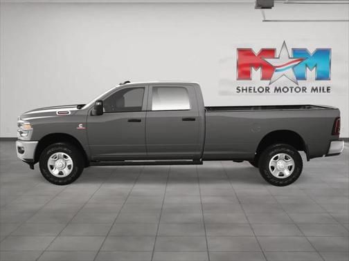 2025 RAM 2500 Tradesman Crew Cab 4x4 8' Box