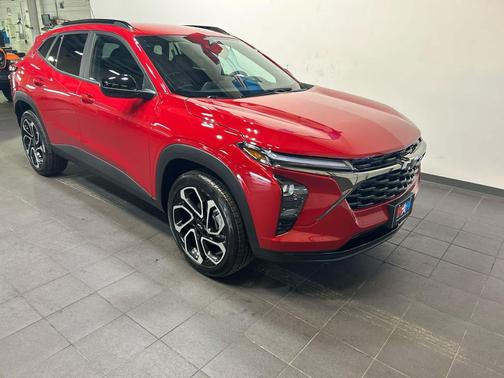 Apex Red 2026 Chevrolet Trax FWD 2RS