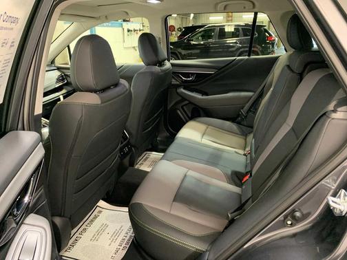 2025 Subaru Outback Onyx Edition XT