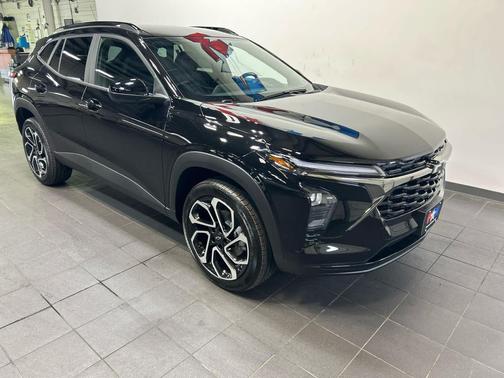 Mosaic Black Metallic 2026 Chevrolet Trax FWD 2RS